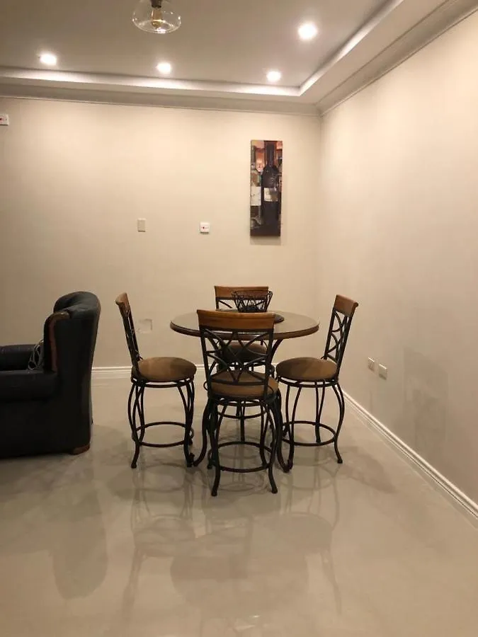 Sundown Crescent Apartments Кингстон