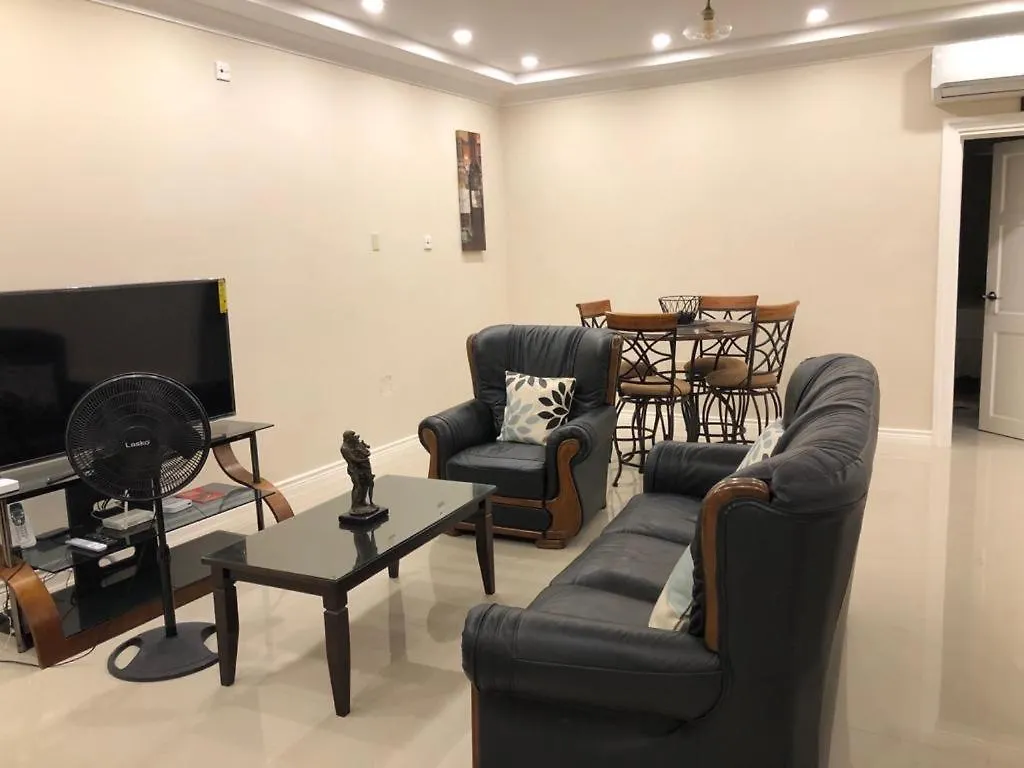 Sundown Crescent Apartments Кингстон Ямайка